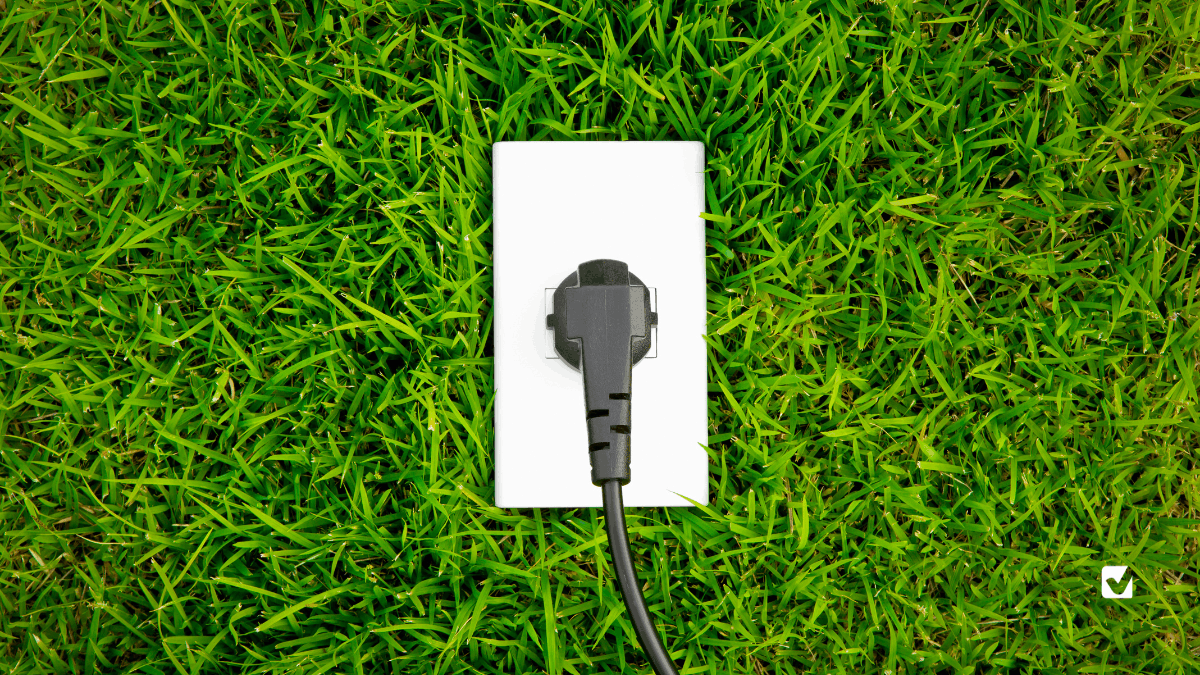 Εικόνα με ένα καλώδιο στην πρίζα